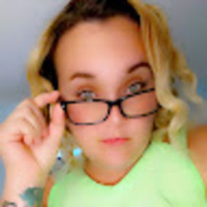Meet your Posher, Katelyn